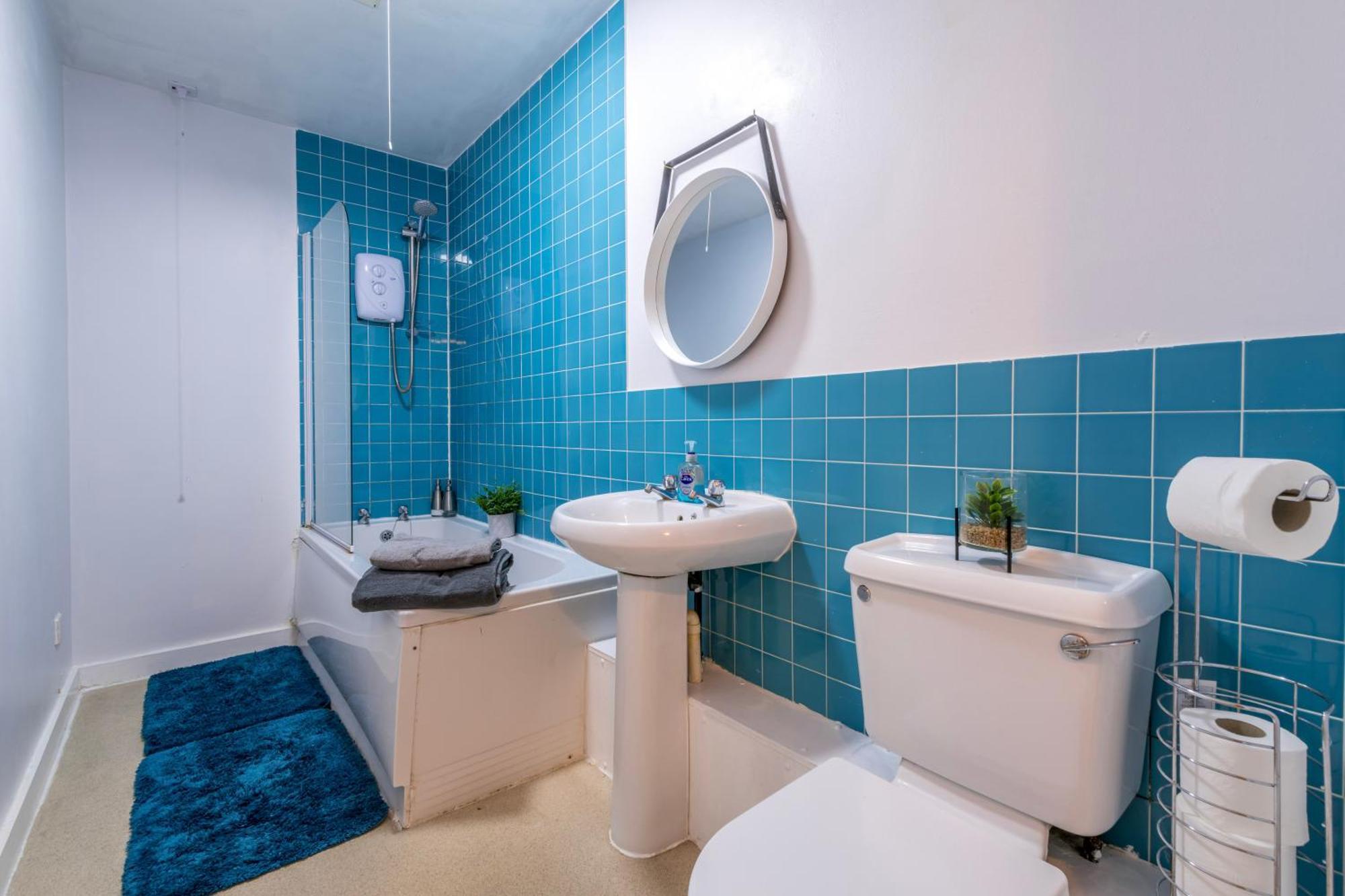 Prime Location - Modern City Apartment! Bristol Esterno foto